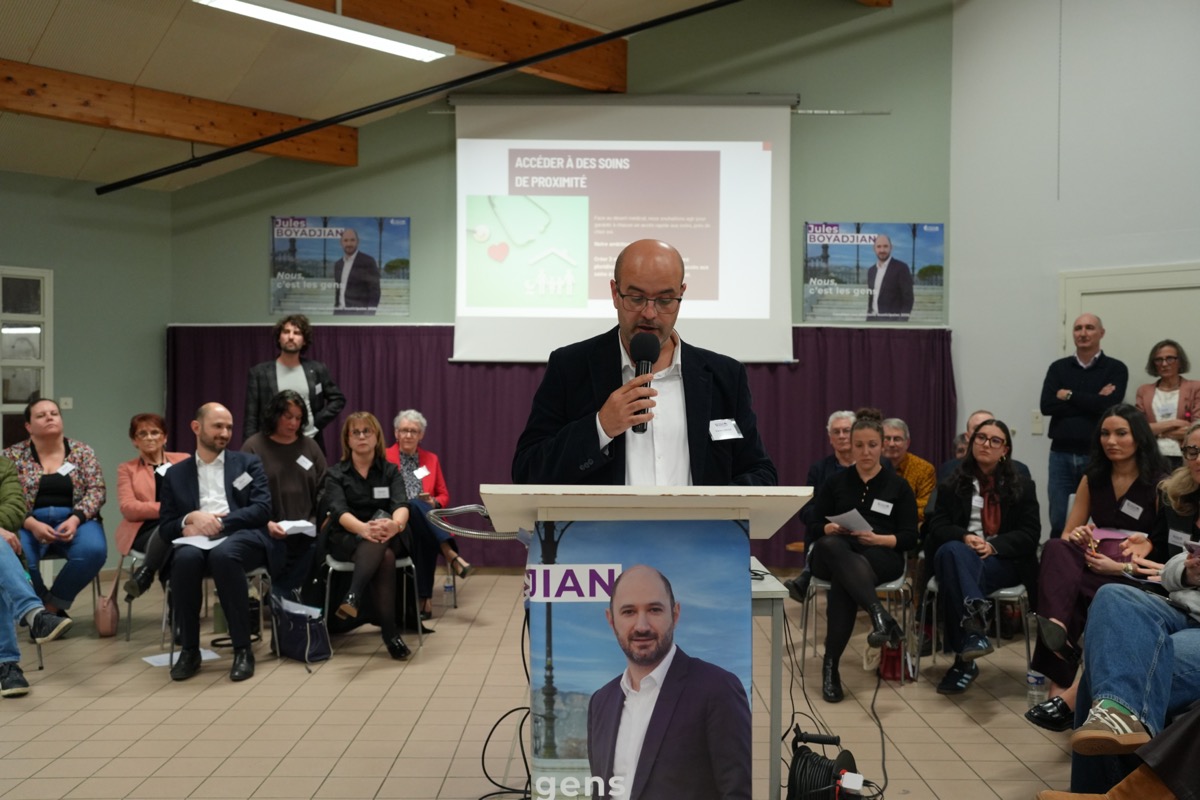 Moment de la réunion de présentation de la liste Le Choix de Valence