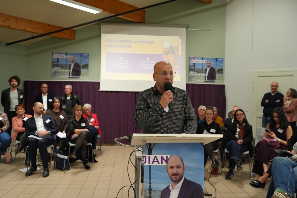 Moment de la réunion de présentation de la liste Le Choix de Valence